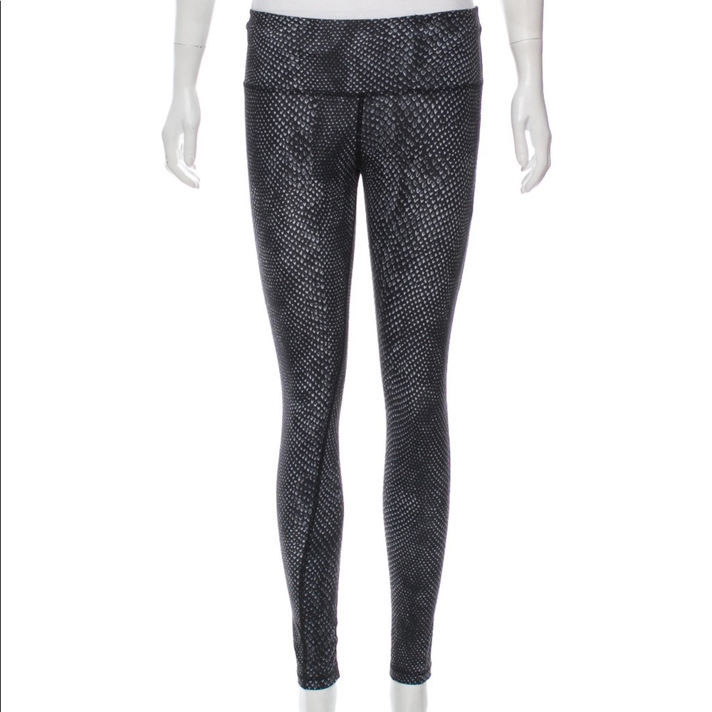 NWT! Animal print leggings